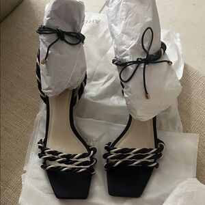 Arezzo navy and off white Women's Heels 6.5 b purchase at Macy’s . Never used
